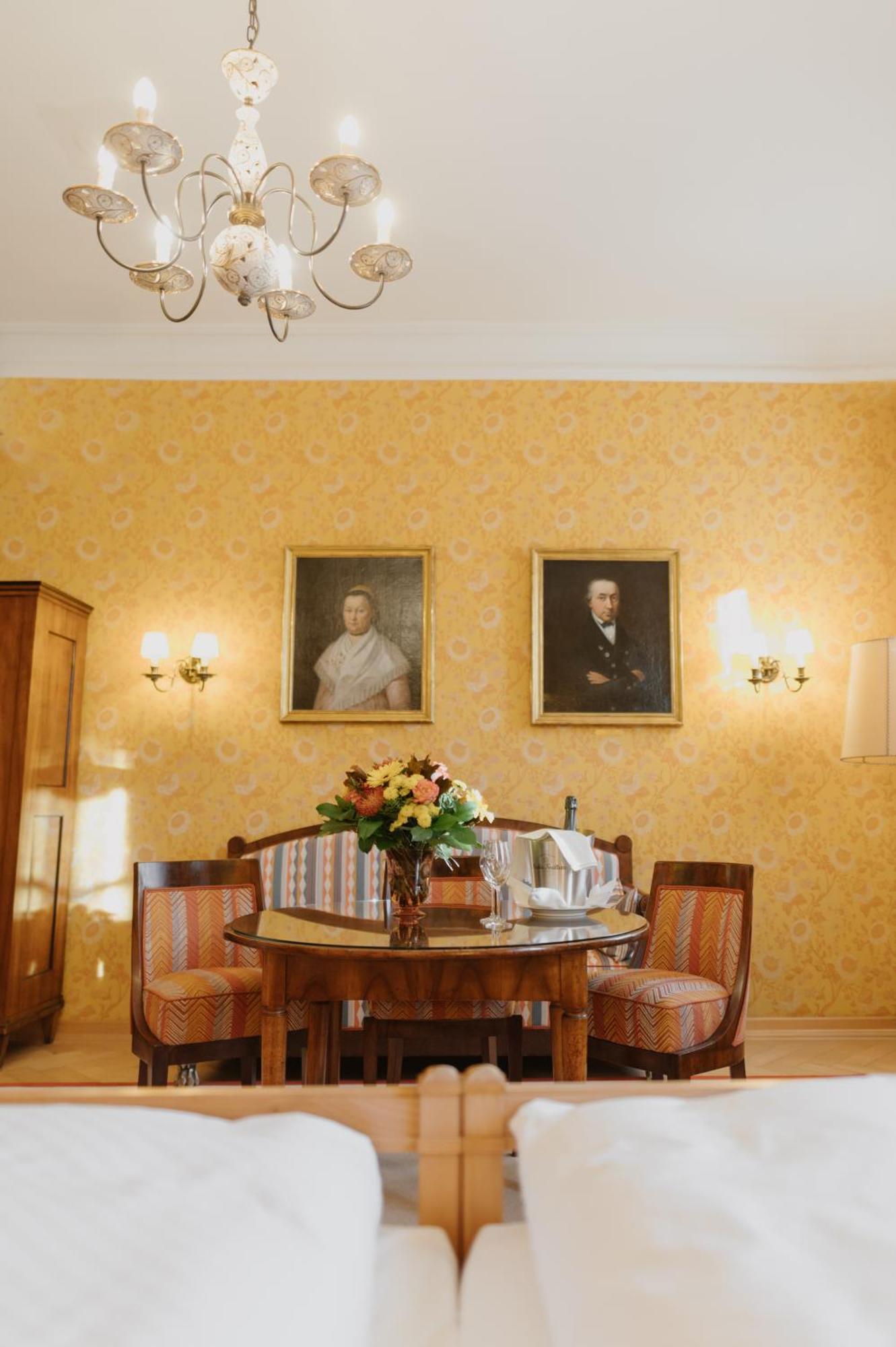 Romantik Hotel Zur Post Fuerstenfeldbruck Eksteriør bilde